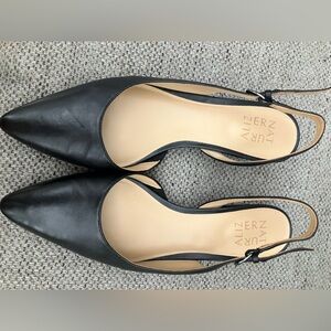 Very nice Black classy low heels. Worn very little.